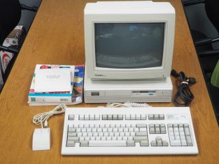Vintage Tandy 1000 Rl Computer / Cm - 5 Monitor And Accessories