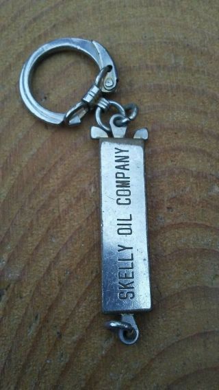 Vintage Skelly Oil Company Keychain.