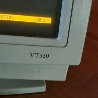 Vintage Digital VT520 - C4 DEC Multi - Session Monochrome Terminal with Keyboard 2