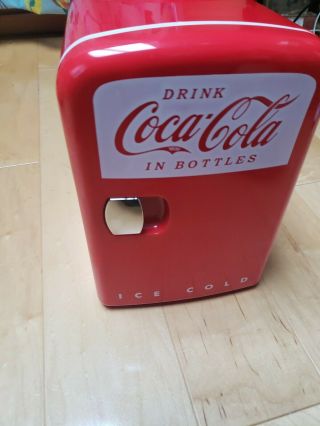 4l Coca Cola Retro Personal Mini Fridge 6 Can.  14 Cu.  Ft.  Capacity Cooler