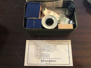 VINTAGE JOHNSON & JOHNSON BOY SCOUT FIRST AID KIT with CONTENTS 1940 ' S 3