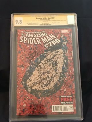 The Spider - Man 700 Cgc 7x Ss 9.  8 Signed By Stan Lee,  Romita,  And 5 More