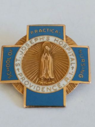 10k Gold Pin St.  Joseph Hospital School Of Practical Nursing Providence R.  I.
