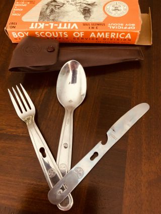 Vintage Official Boy Scouts Of America Vitt - L - Kit,  From The 1960 