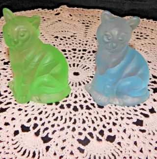2 Sitting Frosted Glass Cat Kitten Figurine Paperweights Green & Blue