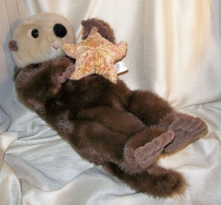 Plush Animal A Bon Marche Exclusive Otter With Star Fish 17 1/2 " Long