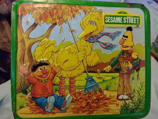 1983 Sesame Street Metal Lunch Box - Vintage - - Aladdin.  Muppets Inc