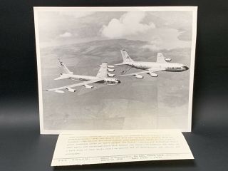 Sac Us Air Force Kc - 135 Refueling B - 52 8x10 Photo Press Release Cold War 50s