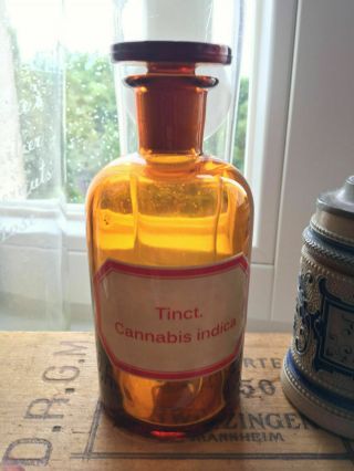 , Stunning,  Apothecary Bottle / Jar Tinct.  Cannabis Indica / Drug Poison Jar Wow