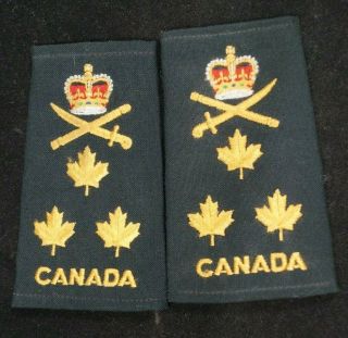 Cold War Era Canadian Lieutenant General Shoulder Board Slip On Pair