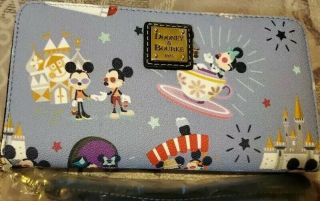 Disney Dooney And Bourke Mickey Minnie Attractions Rides Hipper Wallet Nwt
