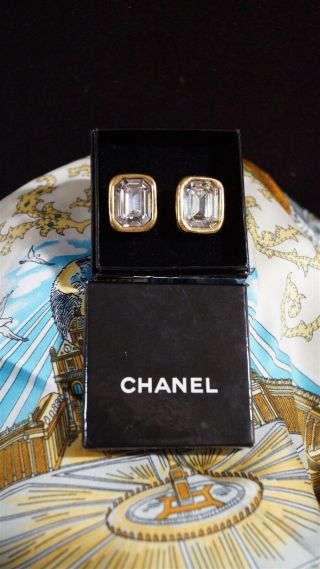 Vintage Frances Patiky Stein Fps Chanel Gold Tone Earrings With Clear Stones