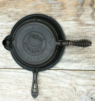 Vintage Cast Iron Fanner Mfg.  Co.  No.  8 Crescent Waffle Iron