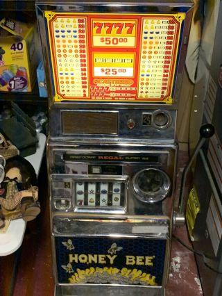 Vintage Honey Bee Aristocratic Regal Slot Machine 2