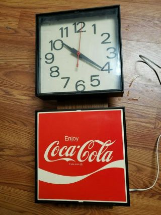 Vintage 1970s Coca - Cola Coke Wall Clock Advertising Sign Model G018