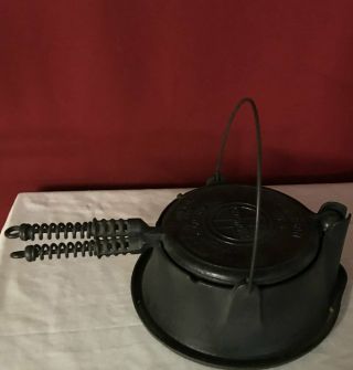 Pristine Old/original Patented 1908 Griswold Mfg.  Co.  Cast Iron Waffle Maker