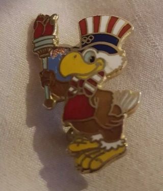 1984 La Olympics Pin Button: Sam The Eagle Holding Torch Great Shape