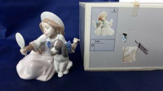 Lladro 5468 " Who " S The Fairest? " Girl With Mirror And Dog