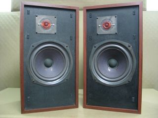 Large Advents Vintage Audiophile Loudspeakers (Just Professionally Re - Foamed) 3