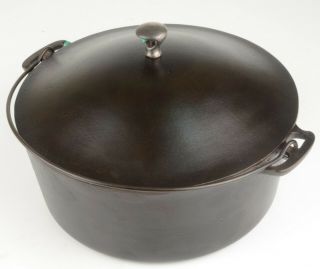 Early Wagner No 9 Turtle - Back Whistle - Top Cast Iron Dutch Oven Restored 2