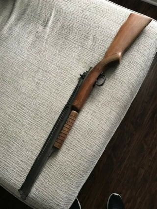 Collectible Vintage Benjamin Franklin Model 3120.  22 Cal Air Rifle