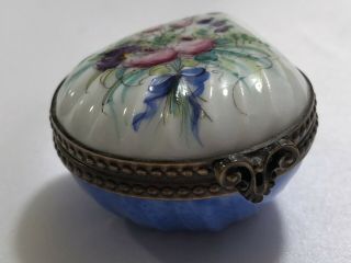 Limoges France Peint Main Hand Painted Porcelain Trinket Box Clam Shell Shape