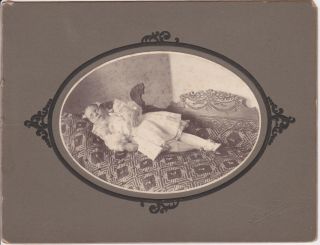 Post Mortem Oval Cabinet Card Of A Young Girl Marked Floral Studio Ccl.  Jct.  Ia.