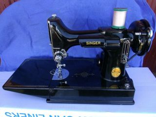 Vintage Singer Featherweight Sewing Machine W/case,  Accessories Usa