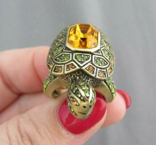 Vintage Heidi Daus Gold Tone 3d Tortoise Turtle Green Orange Rhinestone Ring