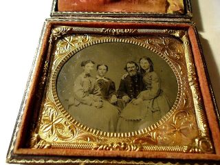 1/6 P.  Tintype Civil War Soldier Union Officer W/ Family Wife & Two Daughters.