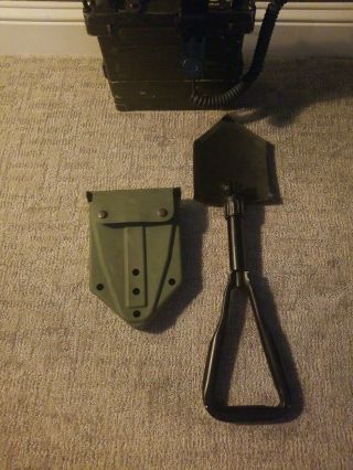 1975 Dated Vietnam Era Us Army Collapsible Tri - Folding Shovel & Cover