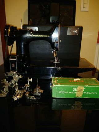 Singer 221 Featherweight Vintage Sewing Machine W/ Case And Accessories