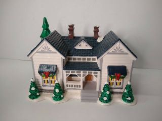 Department Dept 56 Snow Village Christmas Figurine 5420 - 8 Grandmas Cottage House