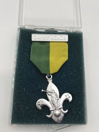 Boy Scouts " On My Honor " Vintage Bsa Lds Award Case Medal Mormon
