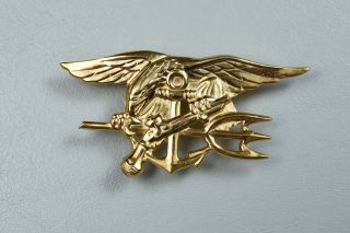 Vietnam War U.  S.  Navy Seals Eagle & Trident Gilt Metal Insignia
