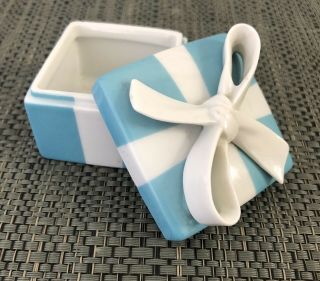 Classic Tiffany & Co Porcelain Blue Bow Gift Box Trinket Box