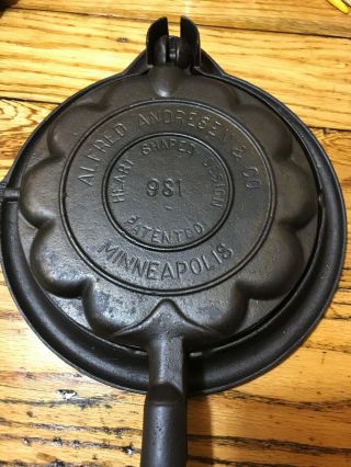 Griswold Alfred Andresen Heart & Star Shaped Cast Rosette Waffle Iron & Base 8 3