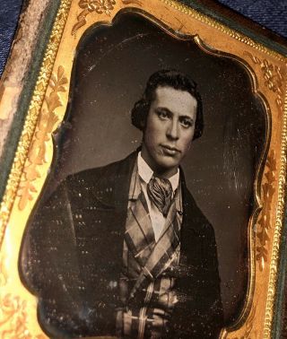 1/6 Daguerreotype Handsome Young Man Well Dressed Wearing Tinted Vest