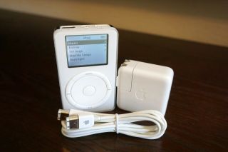 Vintage Apple Ipod Classic 1st Generation (5 Gb) M8541