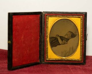 Post Mortem Ambrotype Of Young Girl Laying In Bed - 9th Plate - Full Case