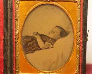 Post Mortem Ambrotype of Young Girl Laying in Bed - 9th Plate - Full Case 3