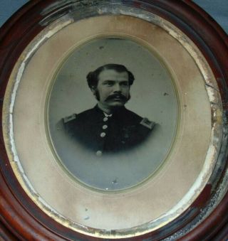 Ferrotype Portrait Photo Civil War Era Soldier in Uniform Oval Framed 3