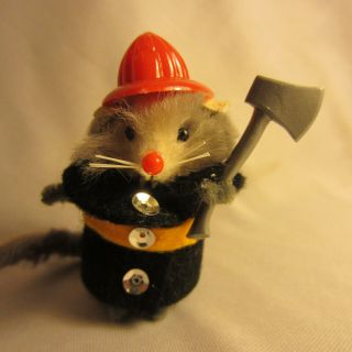 Fur - Fireman / Firefighter Mouse - Black With Axe And Red Helmet