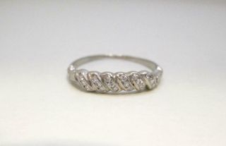 Vintage Art Deco 18 Kt White Gold 0.  18 Ctw Round Faceted Diamond Band Size 7.  5