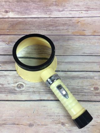 Vintage Eagle Lighted Magnifying Glass Made In Hong Kong