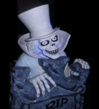 Disney Haunted Mansion Hatbox Ghost Big Figure Tombstone Lights 2 Feet Tall Rare