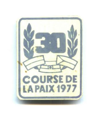 Plastic Pin Peace Race Cycling Course De La Paix Badge