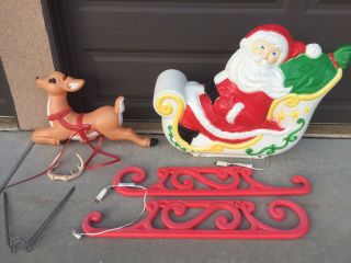 Blow Mold Grand Venture Santa Claus,  Sleigh & Reindeer,  Lighted Vintage Outdoor 2
