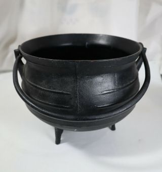 9 " Cast Iron Three Leg Bean Pot Small Cauldron Collectible Vintage Fire 9 Lbs