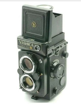 Vintage Yashica Mat - 124g Medium Format,  80mm F/3.  5 With Case Film Camera From.